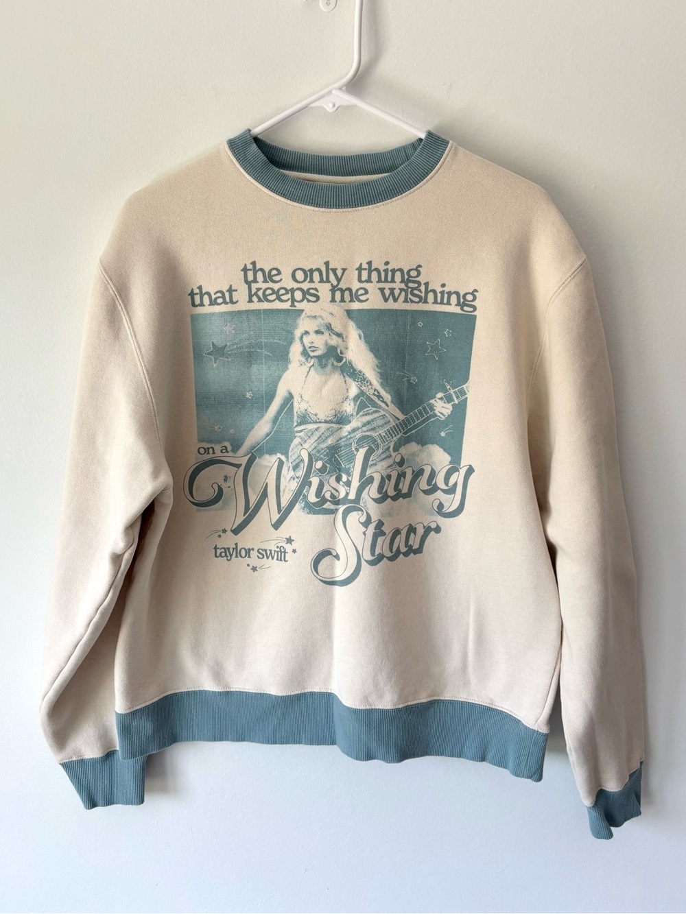 Taylor Swift On a Wishing Star Crewneck Sweatshirt Cream Blue Fearless